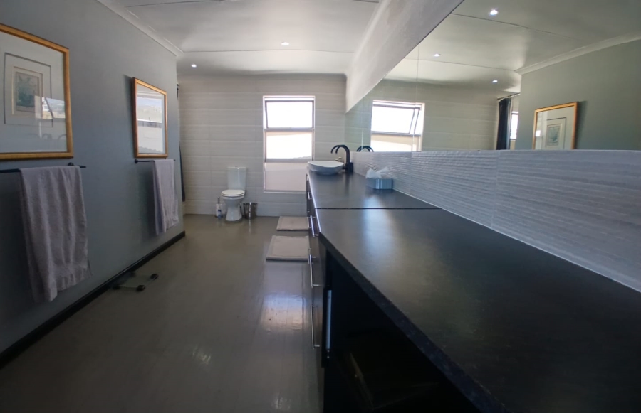 5 Bedroom Property for Sale in De Bakke Western Cape